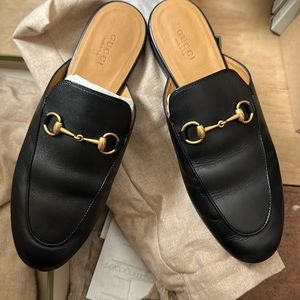 LIKE NEW Authentic (includes Bloomingdale’s receipt) GUCCI Princeton mules